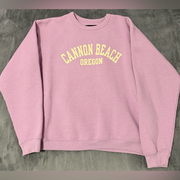 Light Purple Cannon Beach Oregon Crewneck - Picture 1 of 3